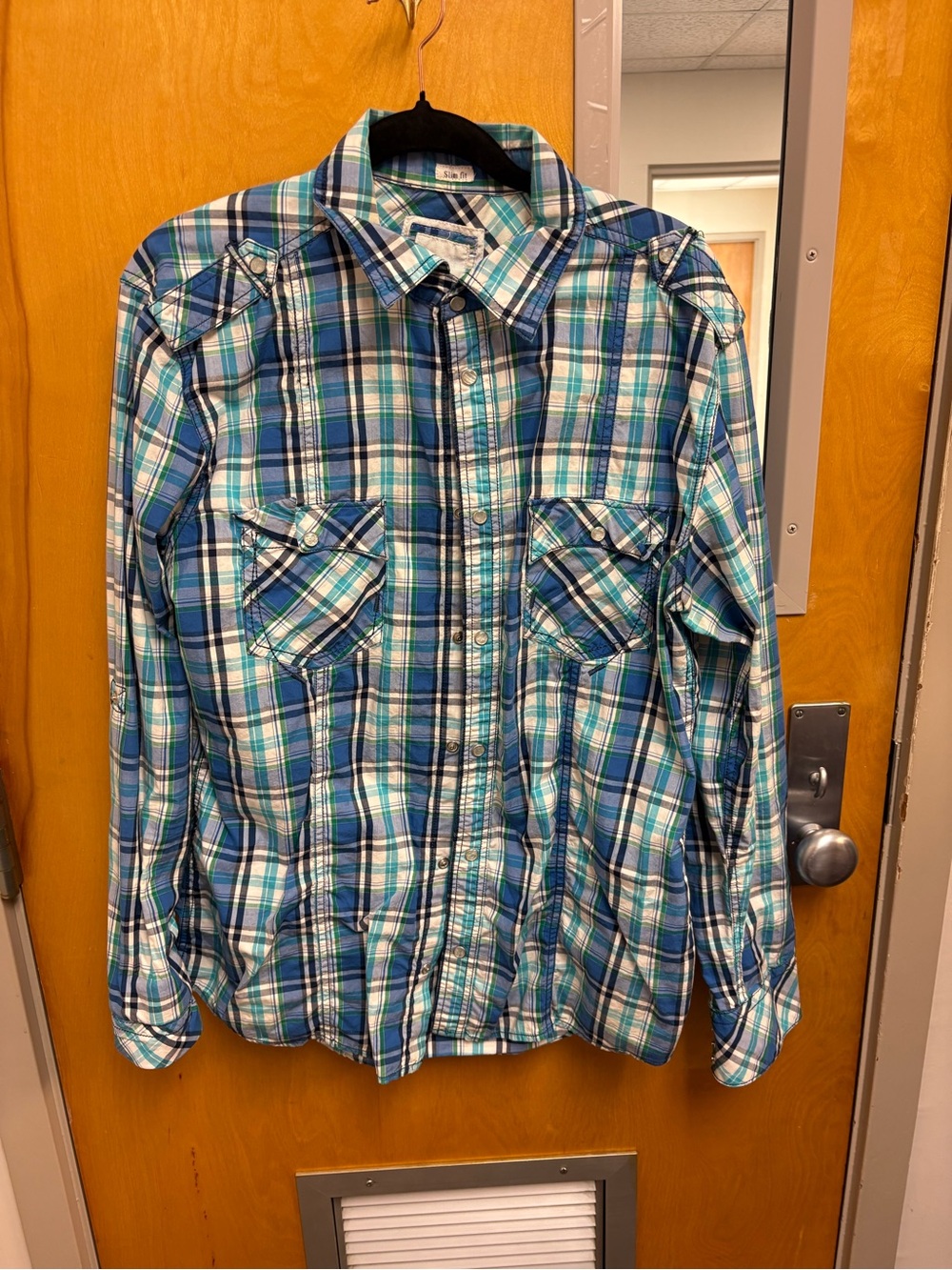 BKE Plaid Button Up Large Slim Fit